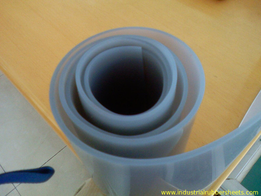 Glattes Oberflächenöl-beständiges Gummiblatt für Vakuumpresse-Laminiermaschine 1 - 100m Länge